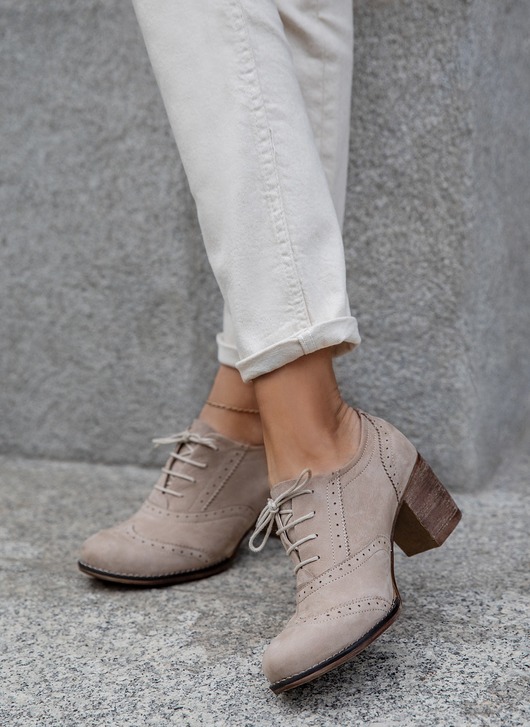 półbuty damskie OKSFORDKI NA 6 CM SŁUPKU - SKÓRA NATURALNA - MODEL 251 - KOLOR LATTE
