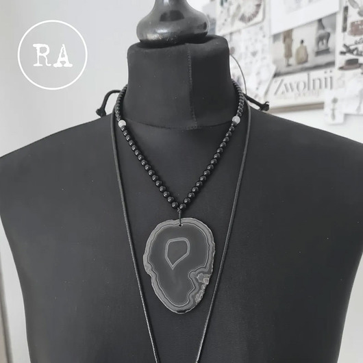 biżuteria męska AGAT wisior na koralach black stone i kwarc