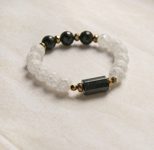 bransoletki z kamieni naturalnych Turmalin, kwarc lodowy, onyks, hematyt