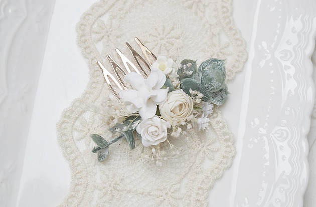 wianki komunijne Grzebyk kwiatowy, komunia, ślub biały tydzień- ivory, biel