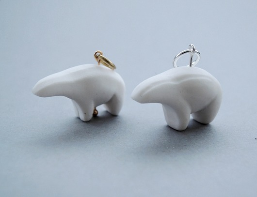 Porcelanowy mini miś polarny zawieszka PORCELANA Tutku