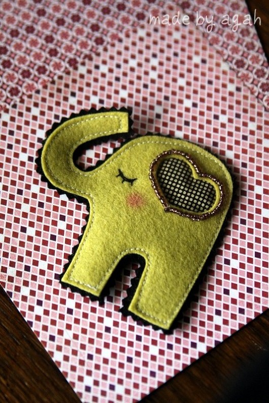 Broszka Sleepy Elephant made by agah
