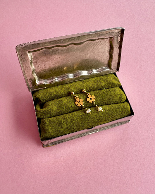 kolczyki pozłacane Flora- Niezapominajki Mini z perłą - Sztyfty