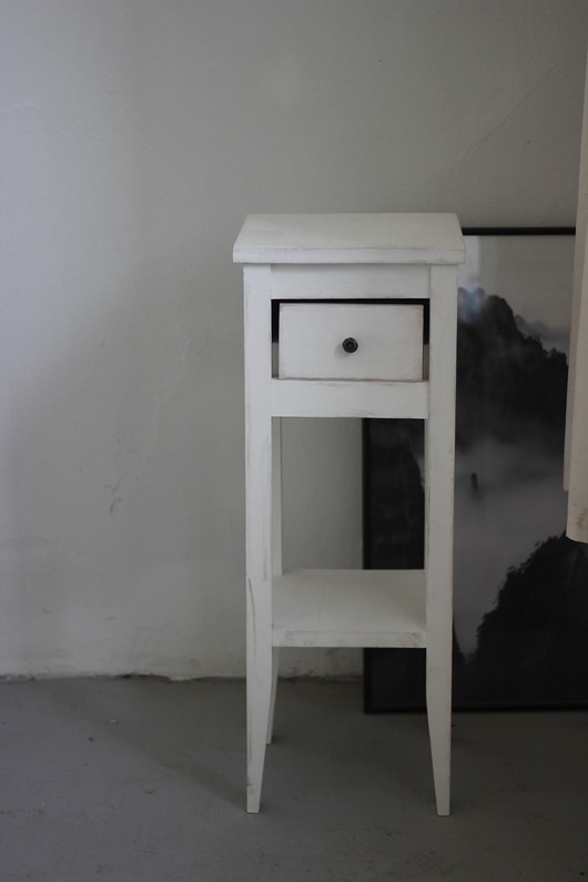 Stolik nocny minimal Little Wood Bunny