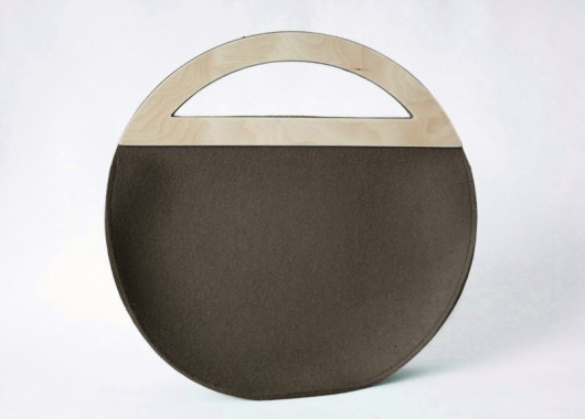 Round felt bag Brown moo studio