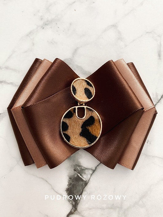 broszki Brosza z ozdobą z panterki Panterka