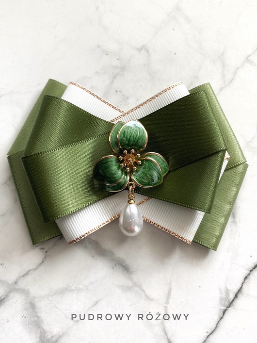 broszki Brosza z zielonym Kwiatem i perłą Nowość