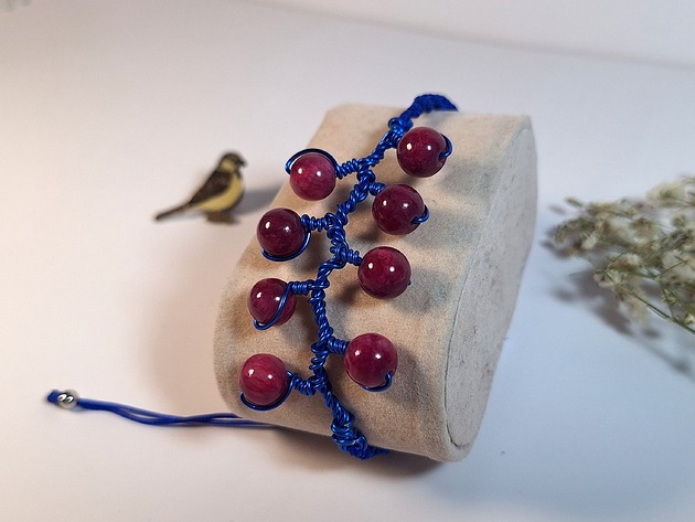 bransoletki wire wrapping Bransoletka gałązka z fuksjowymi agatami