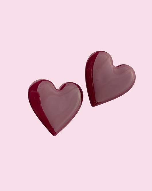 kolczyki z masy plastycznej Duże SERCA wkrętki - glow - burgundowe