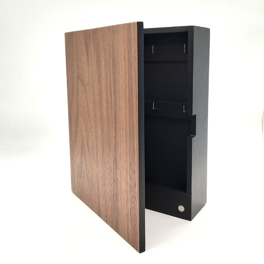 komody Skrzyneczka na klucze, czarny + orzech, wieszak na klucze