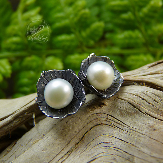 Pearl Bells - Mini Radecka art