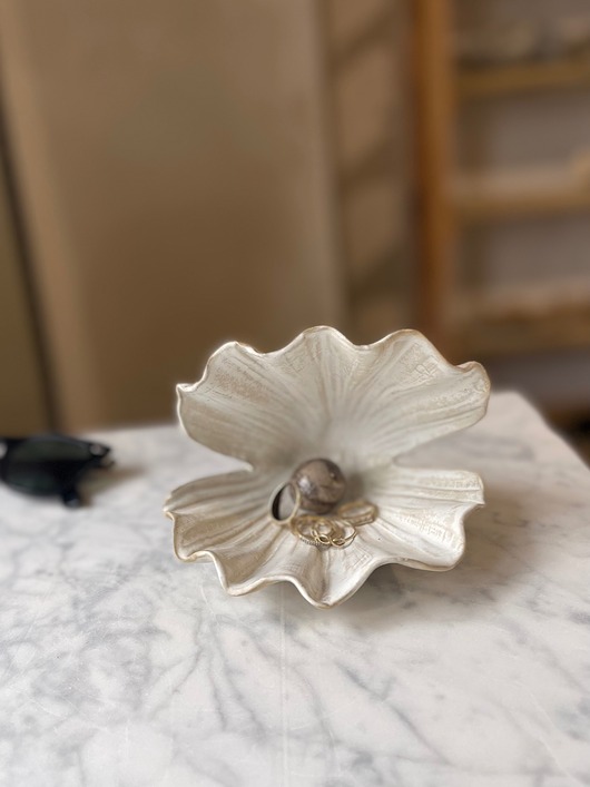 pojemniki na biżuterię Podstawka na Biżuterię Ceramiczna Muszla Skarbiec Milky Romantic