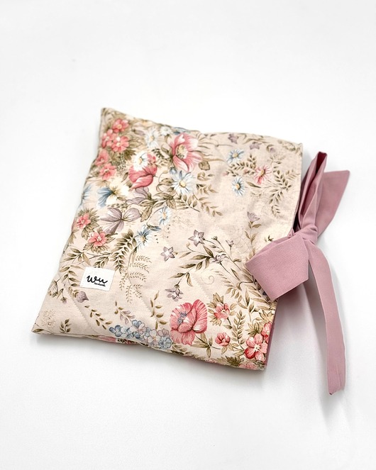 pokrowce i etui - różne Otulacz na książkę Kwiatuszki