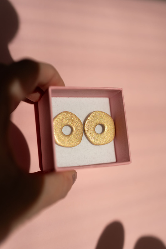 kolczyki z masy plastycznej Sztyfty oponki z połyskiem