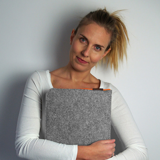 FILCOWY POKROWIEC NA LAPTOP pomaranczowy zamek purol design