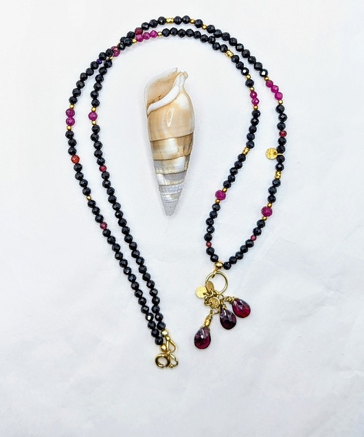 wisiory Naszyjnik z granatami i rubinami