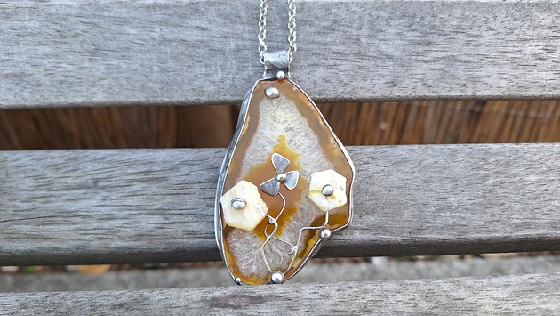wisiory Opal na agacie - wisiorek