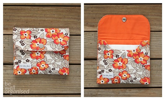 pokrowce i etui - różne Etui na podpaski - Kwiaty pomarańczowe