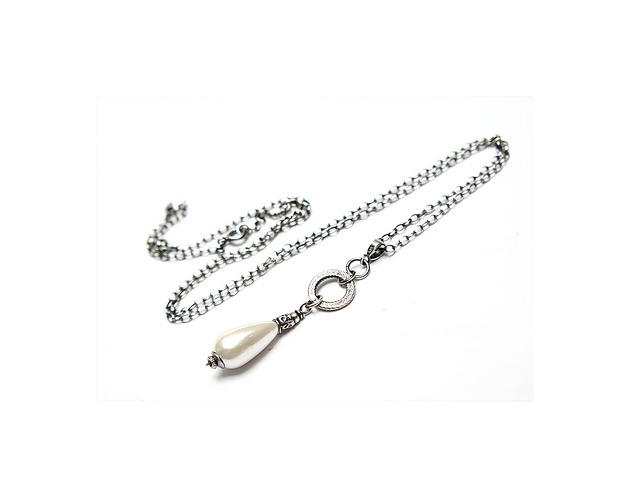 srebrne naszyjniki Perłowa kropla vol. 3 /2024/ -  naszyjnik