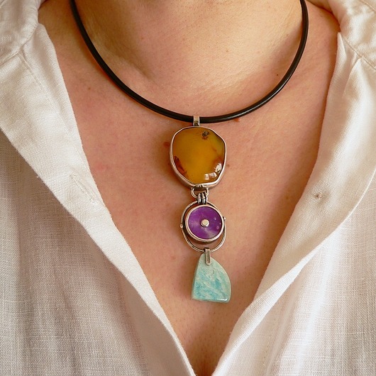 srebrne naszyjniki - bursztyn, larimar, sugilit-wisior-