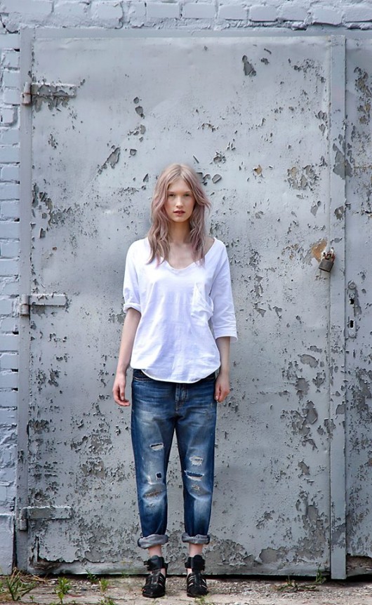 Biały V-neck  HATLAPPA