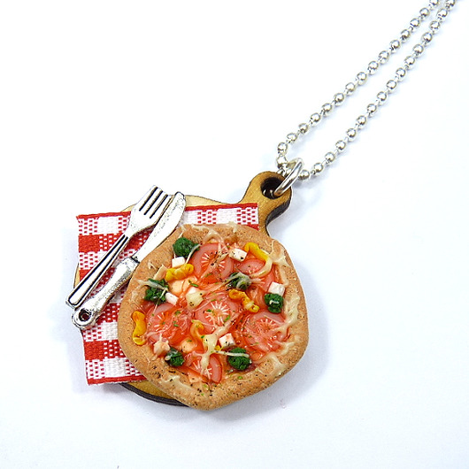 Naszyjnik pizza, z pizzą słodka biżuteria FIMO NATAJKA