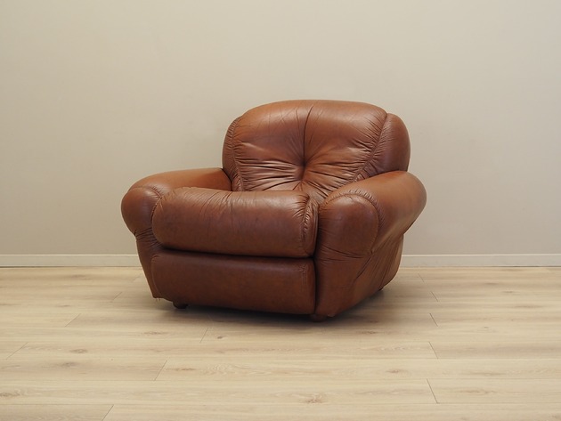 fotele Fotel brązowy, włoski design, lata 70, produkcja: Włochy