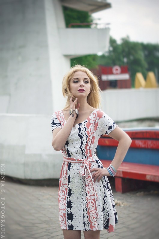 Sukienka MonArt  Fashion