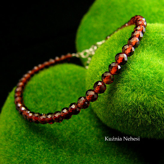 bransoletki z kamieni naturalnych Bransoleta - Srebro Granat Almandyn