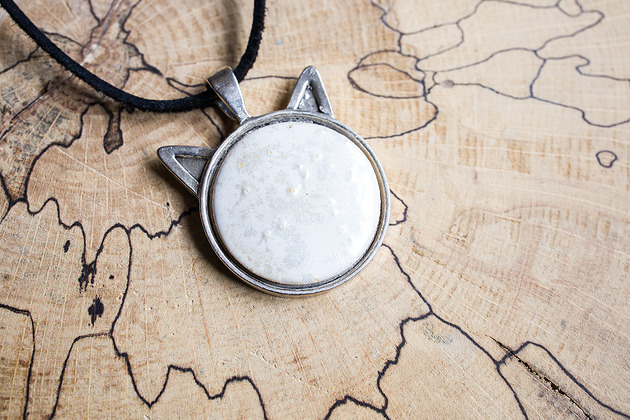 naszyjniki - inne Naszyjnik ceramiczny kot, perłowy