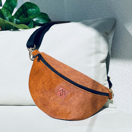 saszetka nerka Nerka / torebka z weluru Mili Belt Bag M - brąz