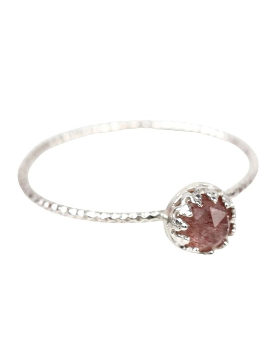 pierścionki srebrne Minimalistyczny pierścionek Petite z kwarcem truskawkowym w stylu Vintage