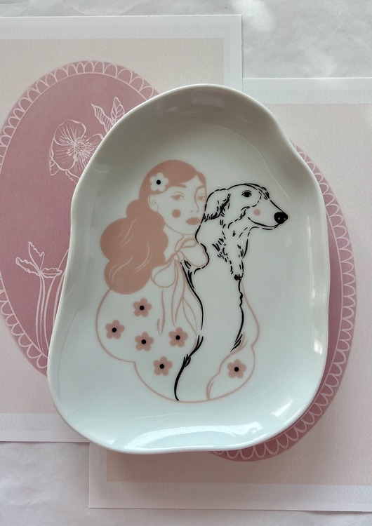 pojemniki na biżuterię Talerzyk na biżuterię  - Dama z pieskiem