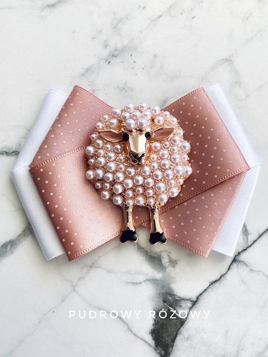 broszki Brosza z niesamowitą Owieczka z perełek New