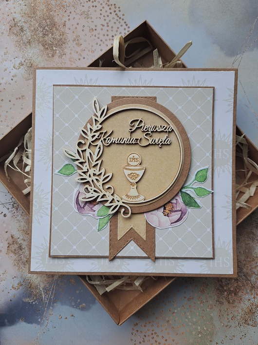kartki scrapbooking Kartka na Komunię dla dziewczynki (w pudełku)