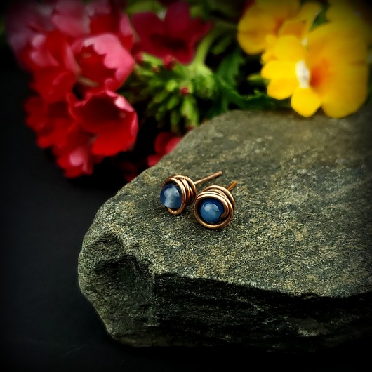 kolczyki wire wrapping Kolczyki sztyfty z błękitnym agatem