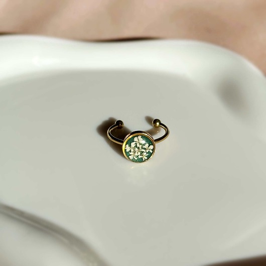 pierścionek z żywicy Regulowany pierścionek z kwiatami