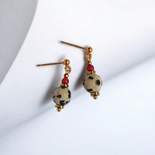 kolczyki z kamieniami Kolczyki krótkie : INDIA: jaspis, koral