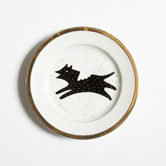 Ozdoby na ścianę Talerz na ścianę - czarny piesek w niebie