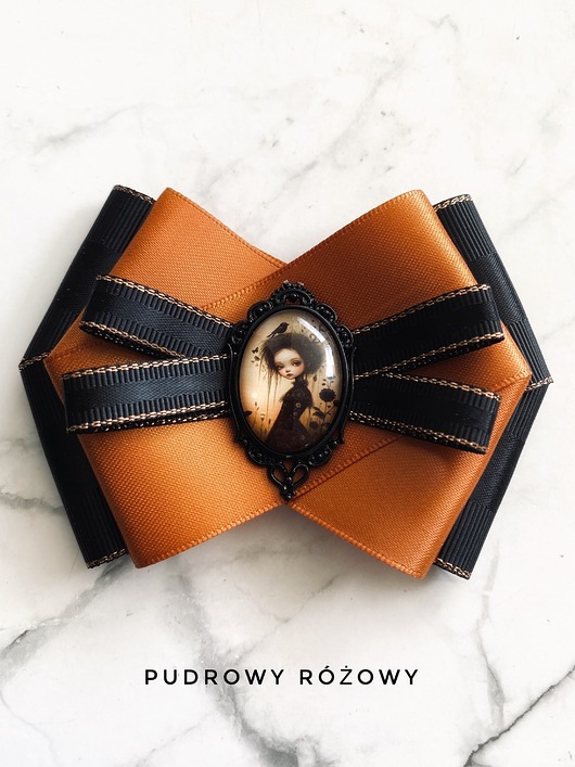 broszki Brosza z niesamowitą grafiką zamkniętą pod kaboszonem NEW