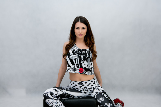 Crop top POP ART BLACK & WHITE. CHILLI CO