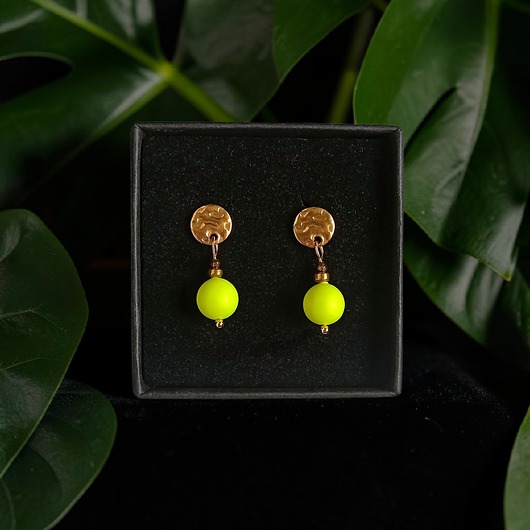 kolczyki swarovski Swarovski neon pearls : neon yellow : drobne sztyfty