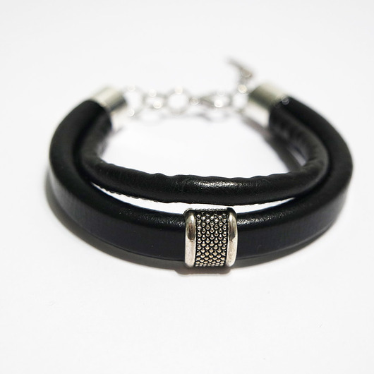 bransoletki skórzane Bransoletka skórzana - unisex, czarna
