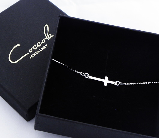 Srebrna bransoletka z krzyżykiem NS2b Coccola JEWELLERY