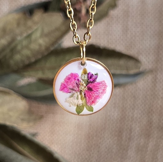 wisiory Zawieszka z suszonymi kwiatami różowy bukiet