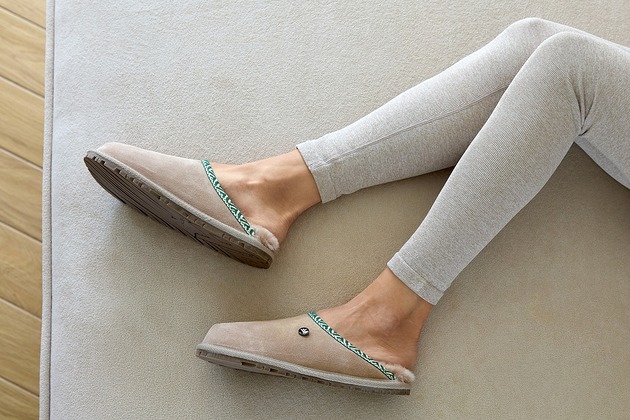 kapcie damskie Skórzane kapcie VANUBA w etnicznym stylu