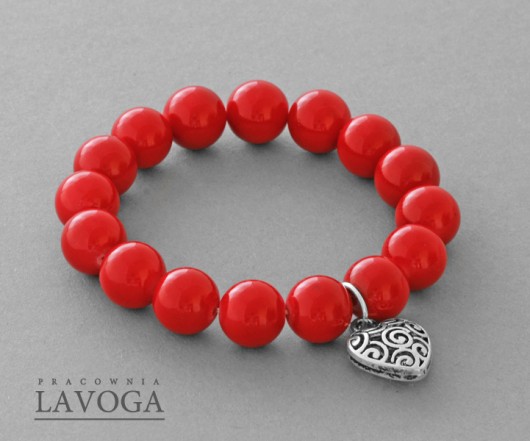 Red jade with heart pendant. Lavoga