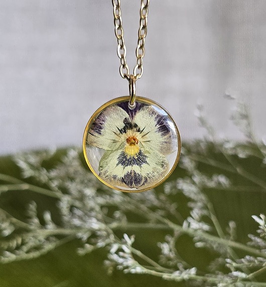 wisiory Złoty wisiorek prawdziwe kwiaty bratek