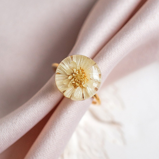 pierścionek z żywicy Pierścionek z krwawnikiem kichawcem