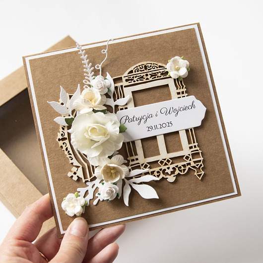 zaproszenia i kartki na ślub Kartka ślubna w pudełku personalizowana z imionami